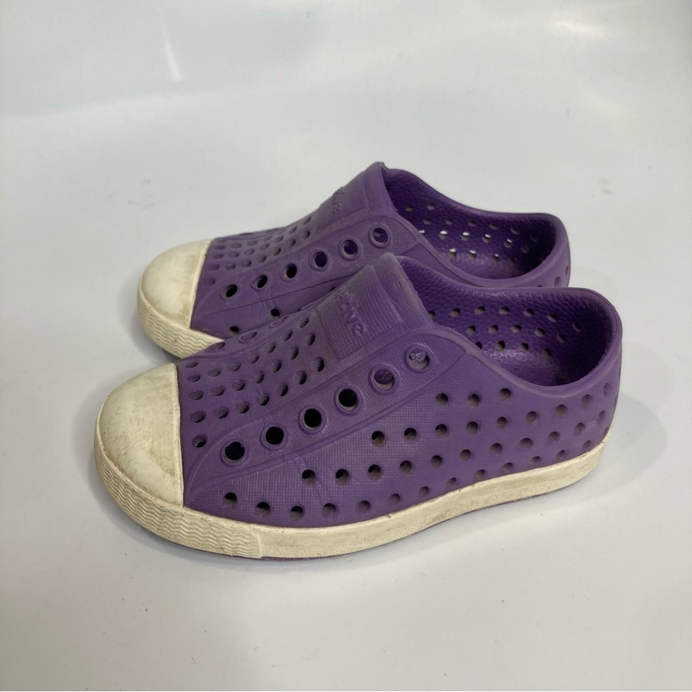 Native Jefferson shoes‎ size 6 purple